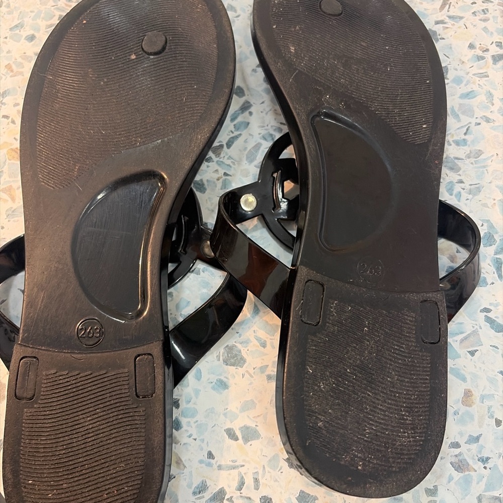 Tory Burch Mini Miller Jelly Sandals Black Logo Thong 8.5 - Picture 3 of 4